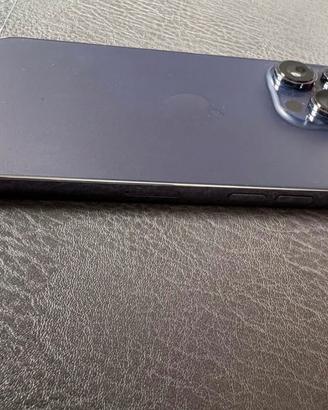Aggiusto/ prendo  iphone rotti dal 12 in su