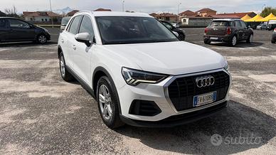 Audi Q3 2.0 TDI 150 CV S tronic line Edition