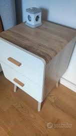 Coppia comodini stile scandivano legno con piedini