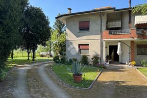 BIFAMILIARE A PIAZZOLA SUL BRENTA