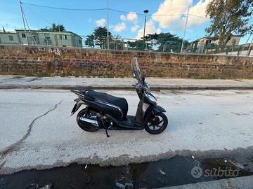 Honda sh 300