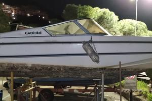 Motoscafo tipo Gobbi da restaurare, scafo in ordin