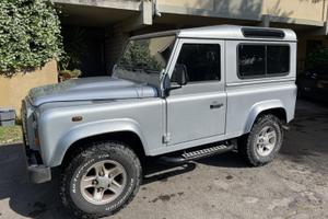 Land Rover Defender 90 2.4 TD4 Puma SW 4 posti – 2