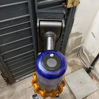 Dyson v15