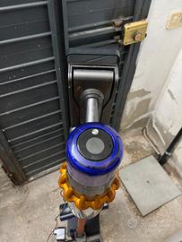 Dyson v15
