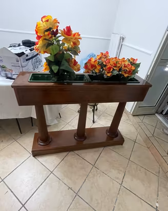 Fioriera in legno massello con base a colonne