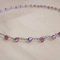 Collana girocollo all'uncinetto con cristalli