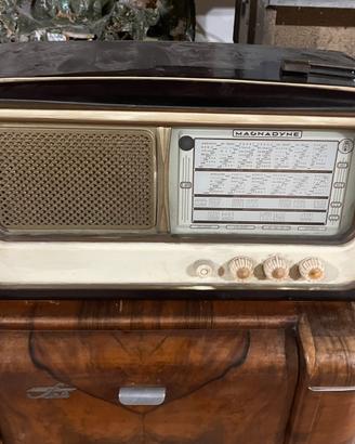 Mobile Radio Giradischi Vintage Magnadyne