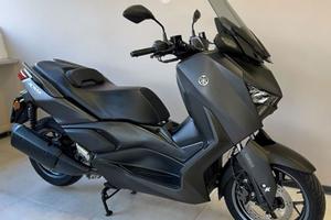 Yamaha X-Max 300