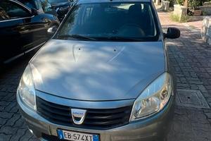 dacia sandero benzina GPL 