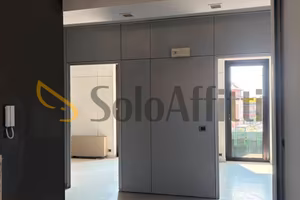 N. 3 locali -cabine per tatuatori o massaggiatori