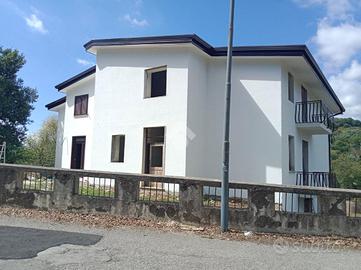 PORZIONE DI BIFAMILIARE A MANOCALZATI