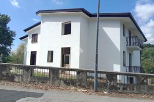 PORZIONE DI BIFAMILIARE A MANOCALZATI