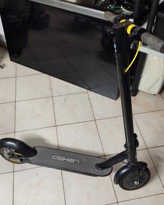 Monopattino elettrico Lexgo R9