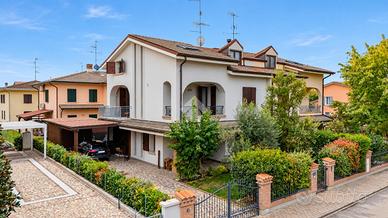 PORZIONE DI BIFAMILIARE A NOVELLARA