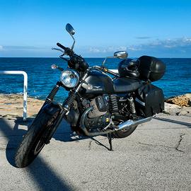 Moto Guzzi V7 - 2012