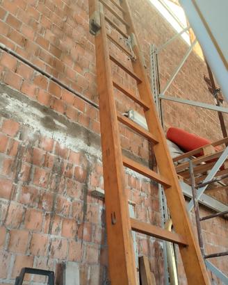 Scala in legno allungabile
