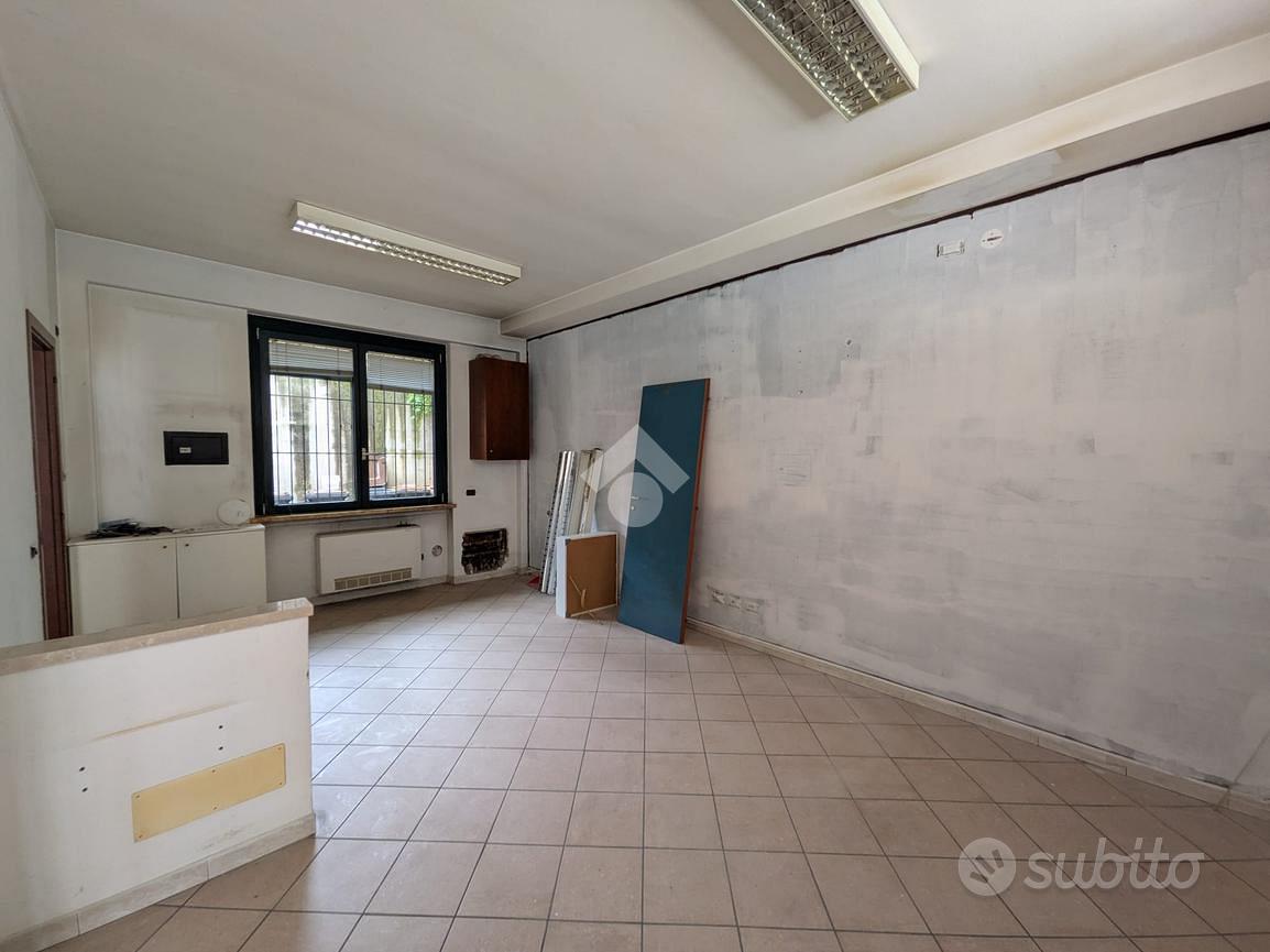 UFFICIO A CAPRINO VERONESE - Altro