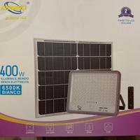 Faro Led 400w con pannello solare