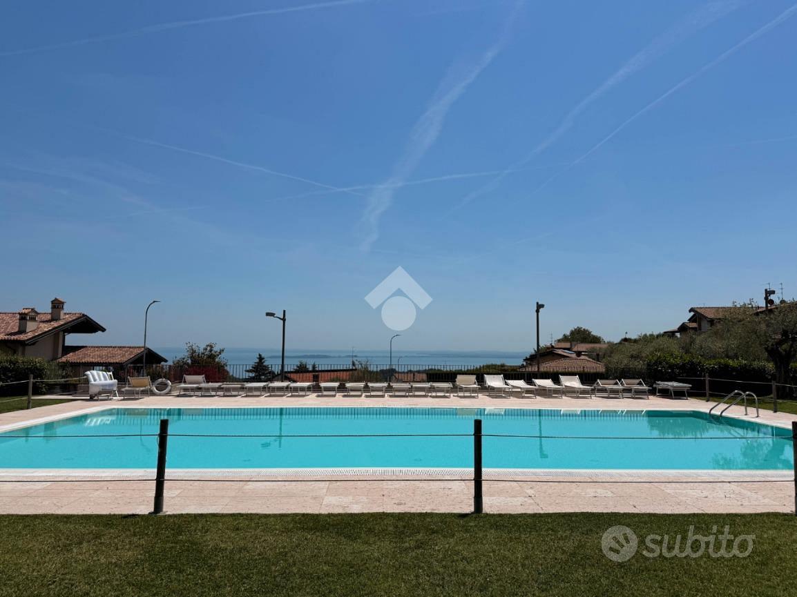 VILLA A SCHIERA A SOIANO DEL LAGO - Vista 3