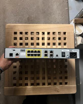 Cisco 2801 ISR Router 1U rack VPN Firewall IOS