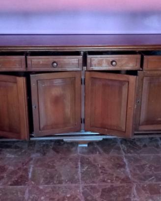 Armadio di legno buono