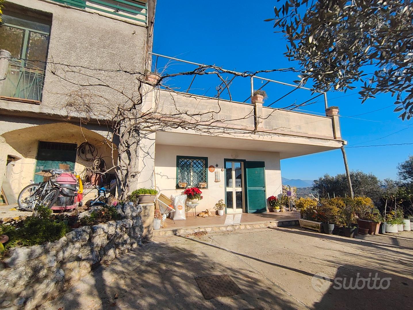 Tenuta panoramica con due abitazioni e terreno - Vista 2