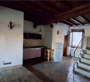 Appartamento biliv. indipendente centro Capranica