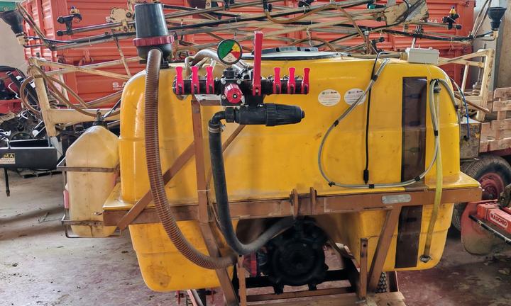 Botte diserbo Toselli A & M 600 litri