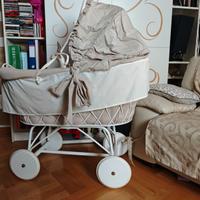 Culla con rotelle grandi