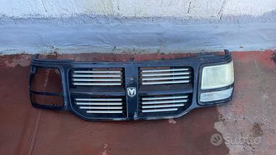 Mascherina anteriore usata per Dodge Nitro 2010