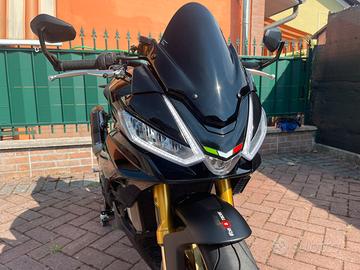 Aprilia Tuono v4 Factory