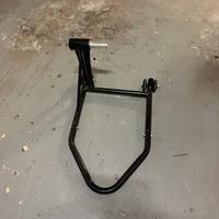 Cavalletto per moto triumph