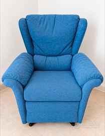 Poltrona blu in alcantara