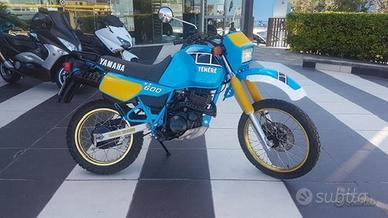 Yamaha Teneré 600 celeste