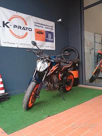 KTM 890 Duke R