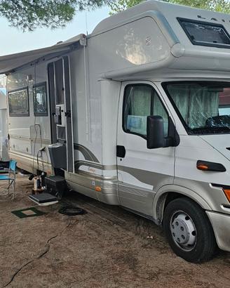 LAIKA ECOVIP 6 camper mansardato su Daily 2.8 geme