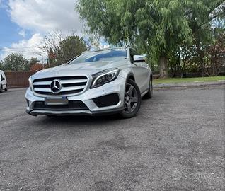Mercedes-benz GLA 220 d premium 4 matic