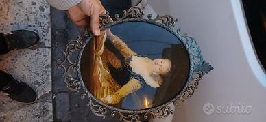 cornice ovale con disegno stanpa in vetro e ottone