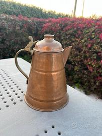 Brocca / teiera vintage in rame lavorato