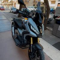 HONDA X- ADV 750 FINE 2024 - 7.000 km PARI AL NUOV