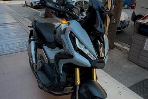 HONDA X- ADV 750 FINE 2024 - 7.000 km PARI AL NUOV
