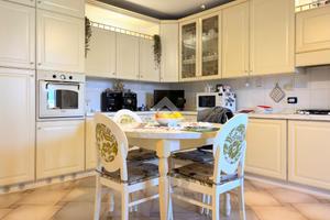 VILLA A SCHIERA A MARANO LAGUNARE