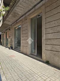 NEGOZIO A CASSINO
