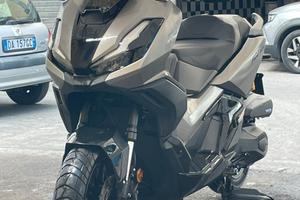 HONDA ADV 350 O T T I M O  08/25