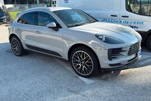 Porsche Macan 2.0 benzina 245 cv uniproprietario