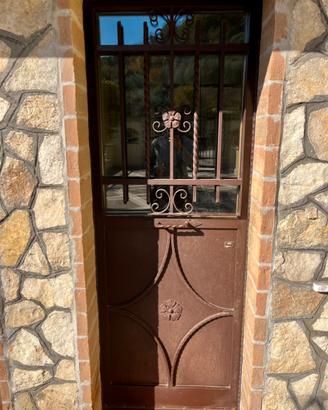 Porta in ferro