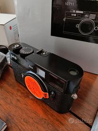 LEICA M8.2 DA COLLEZIONE LACCATA NERA CONDIZION A-