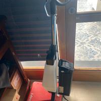 Macchina lavapavimenti