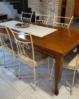 tavolo e sedie in ferro battuto